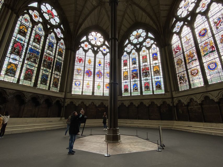 London: Guided Westminster Abbey Tour and Refreshments - Entering through the cloisters: what priority access lets you see