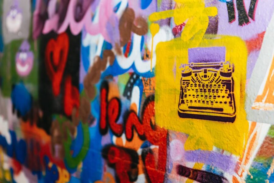London: Half-Day Street Art Tour and Workshop - Where the tour starts at the White Goat Statue