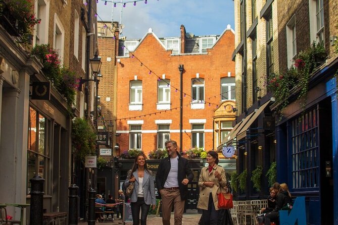 London Half Day Tour with a Local Guide: Private & Custom - Brick Lane vintage shops for people who like stuff with a past