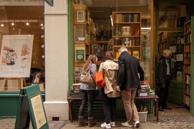 London Half Day Tour with a Local Guide: Private & Custom - Hackney canal-side time, a trendy neighborhood with a slower feel