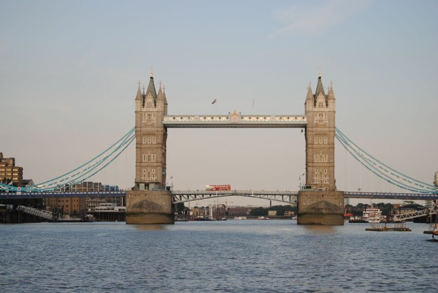 London: Harry Potter 3-Hour Private Walking Tour - Meeting Point at Westminster Pier and Statue of Boudica