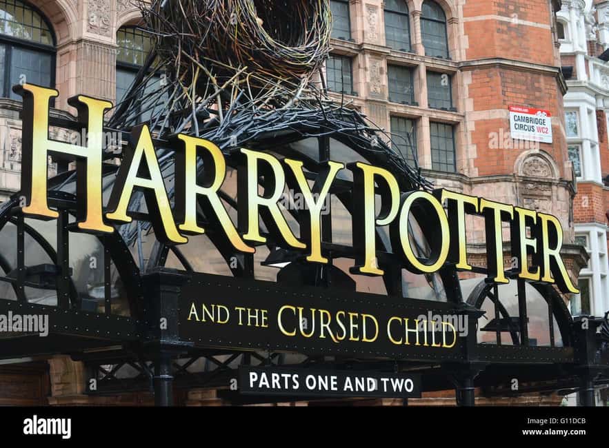 London: Harry Potter Filming Locations Sightseeing Tour - Borough Market, the Leaky Cauldron finish you can keep tasting afterward