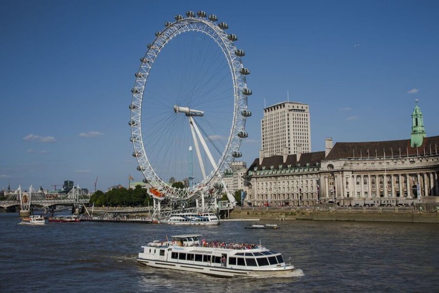 London: Harry Potter Walking Tour and River Thames Cruise - The 1-hour Thames cruise, from Big Ben to Tower Bridge