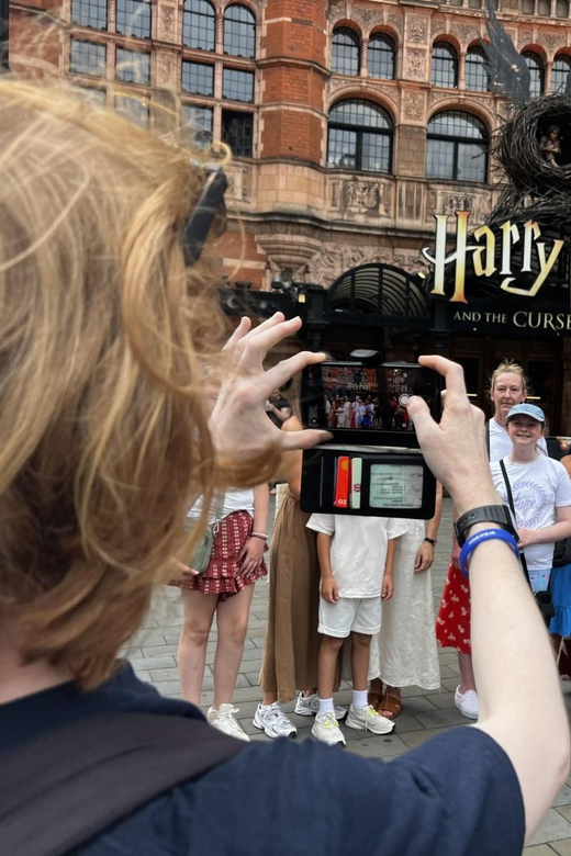 London: Harry Potter Walking Tour & London Eye Entry Ticket - Meeting at King’s Cross, and how the tour keeps moving