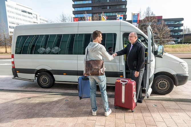 London Heathrow Airport Arrival Transfer (Airport to Southampton Hotel or Address) - Waiting time at the airport, and why it matters at Heathrow