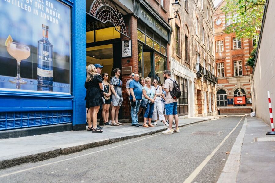 London: Historic Pubs of Central London Walking Tour - Quick hits before you lace up