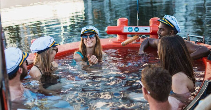 London: Hot Tub Boat Guided Historical Docklands Cruise - Should you book this hot tub docklands cruise?