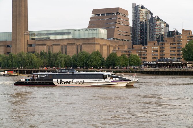 London: IFS Cable Car + Uber Boat One Way River Thames Cruise - Station extras at the cable car: small fun with real payoff