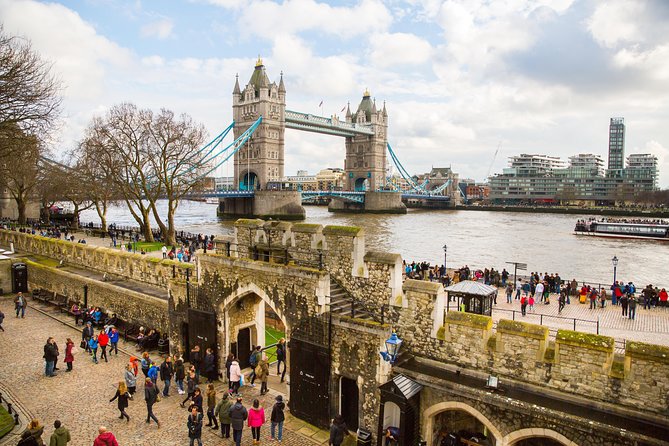 London In One Day Tour with River Cruise & London Eye Option - London Eye Option in the Evening at About 6:30pm