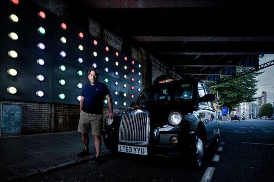 London: Instagram Photos Black Cab Tour with Hotel Pick Up - Price and value for a 1 to 6 person private tour