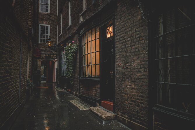 London: Interactive Harry Potter Walking Tour - Palace Theatre: the Cursed Child meeting point and first clues