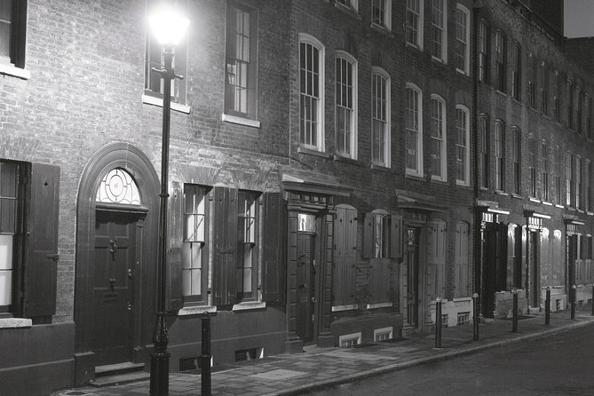 London Jack The Ripper Guided Walking Tour - Spitalfields Market (Aldgate East area) and the Start of the Case