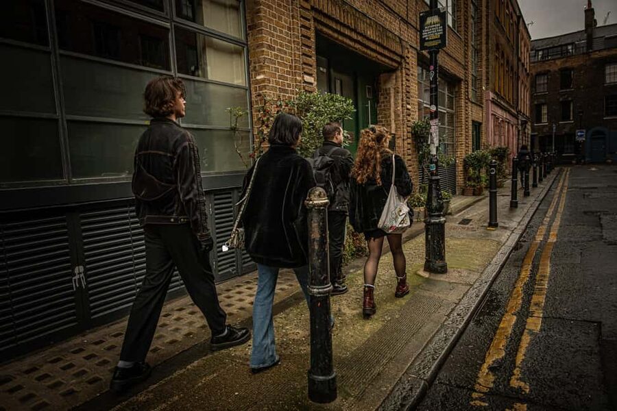 London: Jack the Ripper Interactive Tour in Whitechapel - The interactive evidence analysis: theories about identity, handled carefully