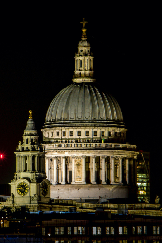London: Jack the Ripper Tour and Underground Prison in Spanish - Price and value: what you get for about $27