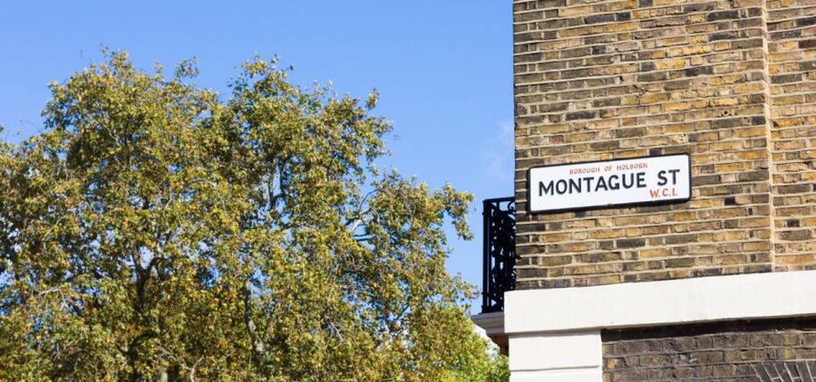 London: Jack the Ripper Walking Tour with an App - Frying Pan Pub and Old Mortuary Street, story moments with real pauses