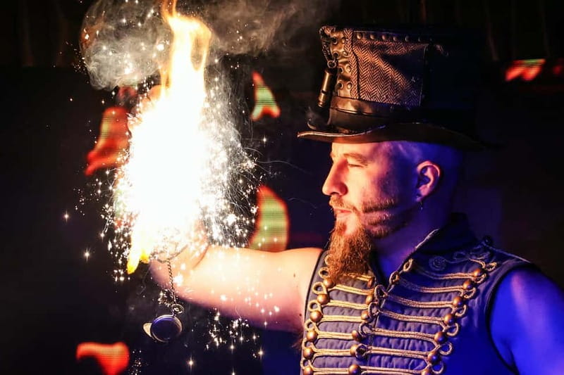 London: Kabaret Exposé - Dinner and the show in the same 3.5 hours