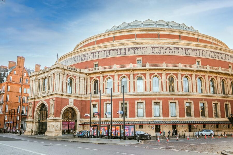 London: Kensington and Chelsea Guided Walking Tour - Meeting at South Kensington Station Arcade, Thurloe Street, and the Quick Start