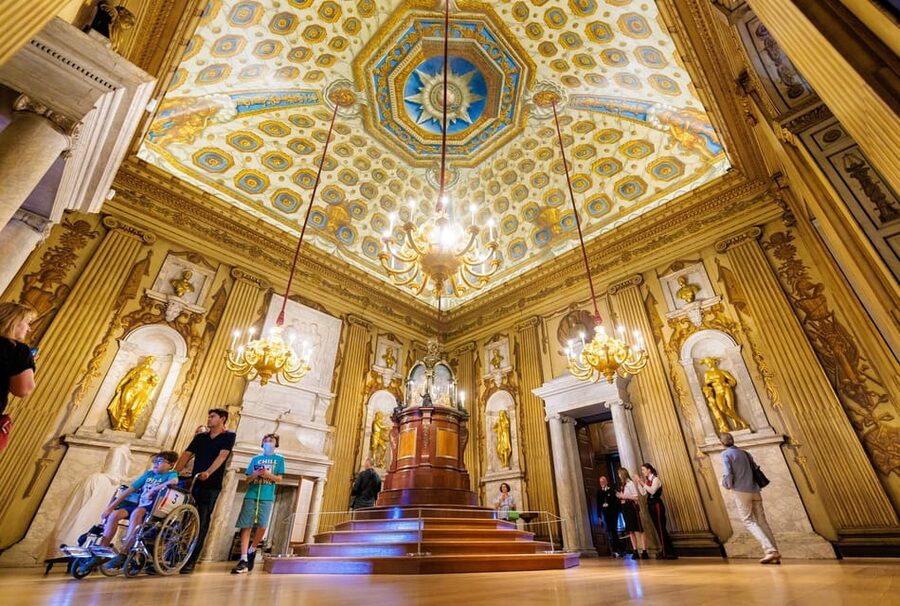 London: Kensington Palace Tour, Guard Change & Afternoon Tea - Key highlights worth planning for