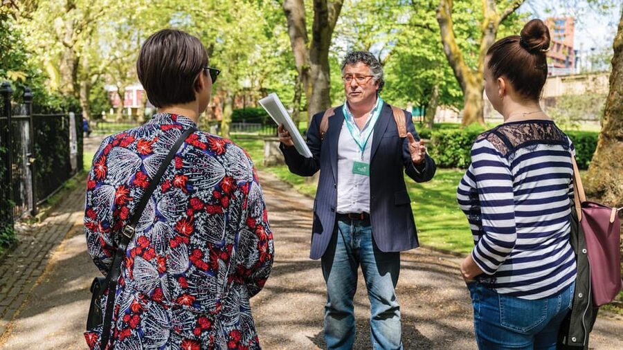 London: Kensington Palace Tour, Guard Change & Afternoon Tea - The Mall to Kensington Gardens: the guided walk that adds meaning to the scenery