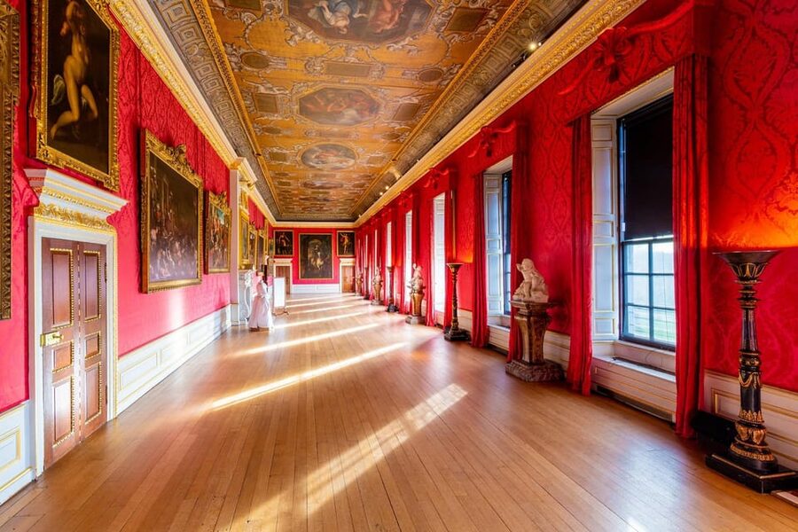 London: Kensington Palace Tour, Guard Change & Afternoon Tea - Should you book this Kensington Palace tour?