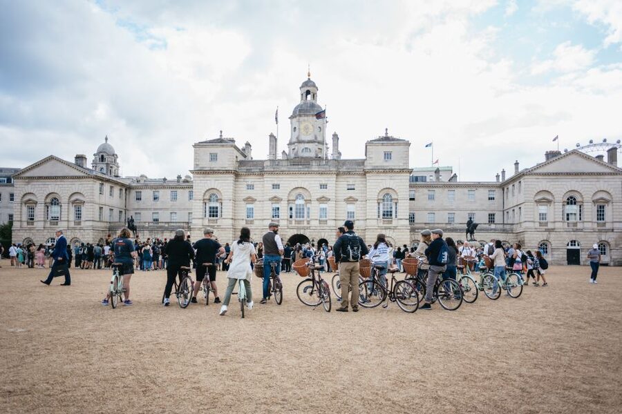 London: Landmarks & Secrets Bike Tour with Pub & Street Art - Big Ben, St John’s Smith Square, and the art of the quick photo stop