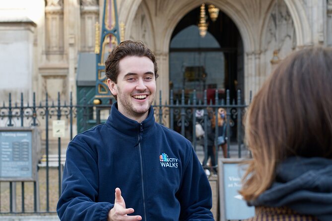London: Landmarks Walking Tour & Harry Potter Walking Tour - Buckingham Palace, Queen Victoria, and the royal street theater