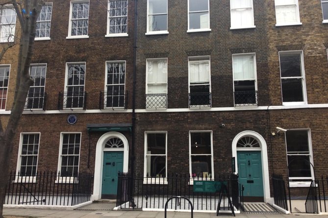 London Literary Private Walking Tour Of Bloomsbury - How the Pickup and Meeting Point Work in Real Life