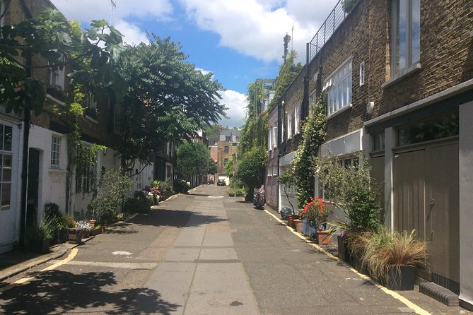 London Literary Private Walking Tour Of Bloomsbury - Coram’s Fields and the Dickens Exterior: Reform, Not Just Romance