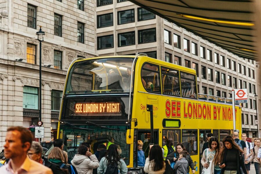 London: London by Night Sightseeing Open-Top Bus Tour - Harrods Lights, Westminster Abbey, and the Big Ben Moment