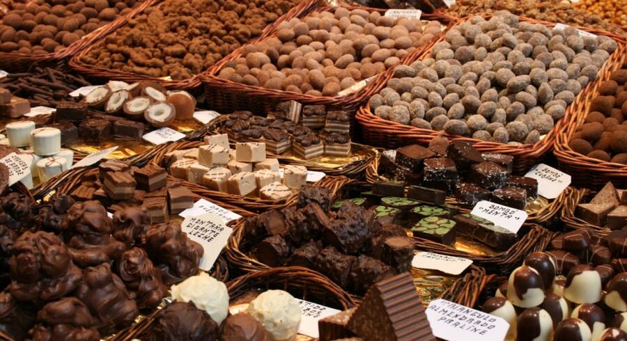 London: London Food Walking Tour - Polish sausages and Mediterranean gyros: how one neighborhood carries many cultures