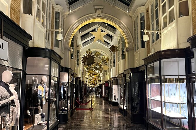 London Magical Christmas Walking Tour with Guide - Farm Street Church Stop: Christmas Meaning Beyond Lights