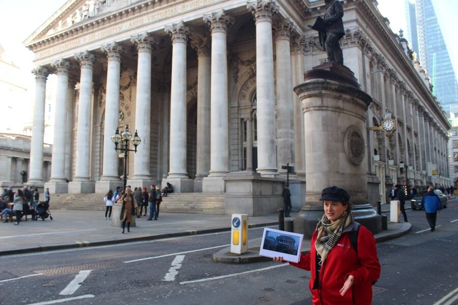 London: Mary Poppins Walking Tour - The Trip to the Bank of England and the Kite Story Ending