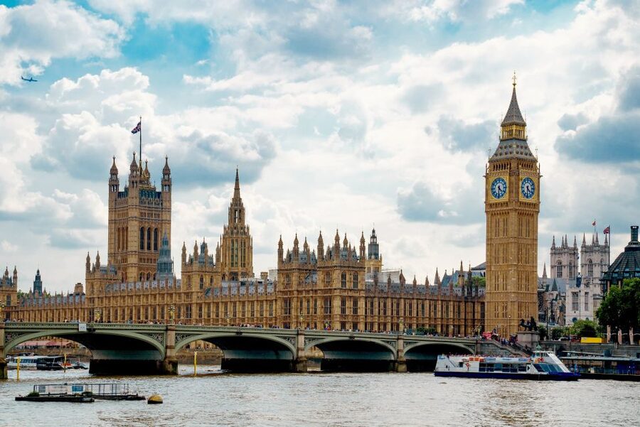 London Must-See 3 Hours Walking Tour - Westminster Abbey, Houses of Parliament, and Big Ben, the London that runs on institutions