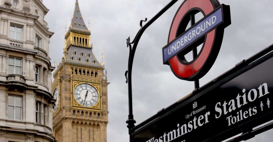 London Must-See 3 Hours Walking Tour - Tour style, guide Andrés, and why private groups can be worth it