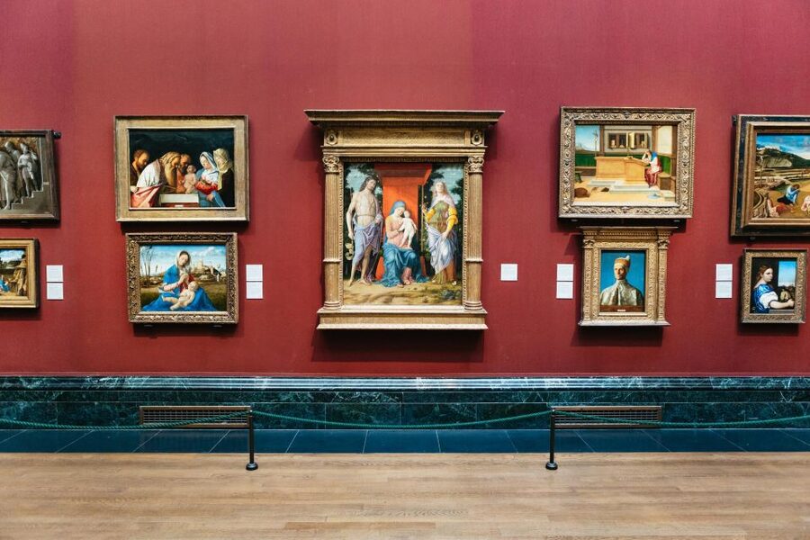 London: National Gallery Guided Tour with Art Expert Guide - Trafalgar Square arrival and the Sainsbury Wing entry