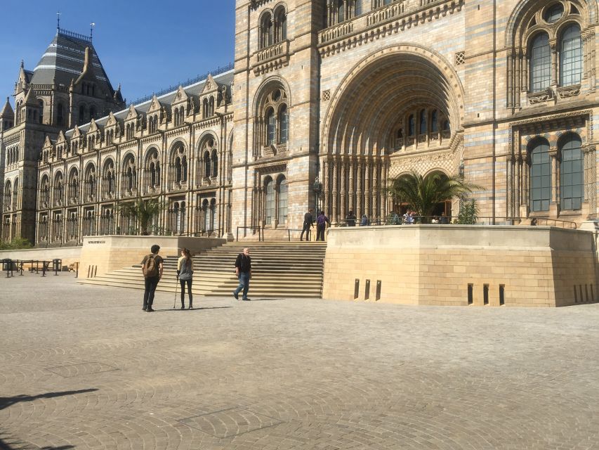 London: Natural History Museum Entry Ticket and Guided Tour - Central Hall to Evolution: from Diplodocus to how life changes