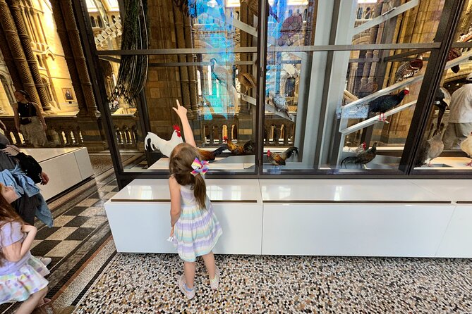 London Natural History Museum with Dinosaurs Gallery Private Tour for Kids - Dinosaur Gallery route: T rex and sea-reptile fossils that kids remember