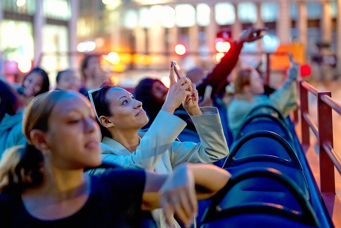 London Night Tour See the City Lights - Live Guide Commentary in 14 Languages, and What to Listen For