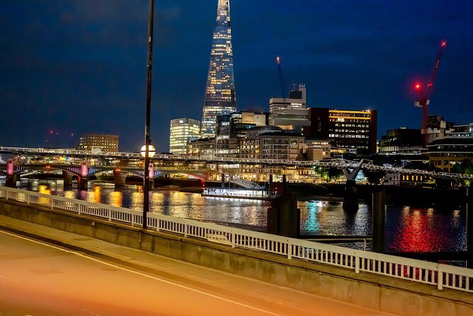 London Night Tour See the City Lights - The River and the Monument: Why the Last Stretch Feels Special