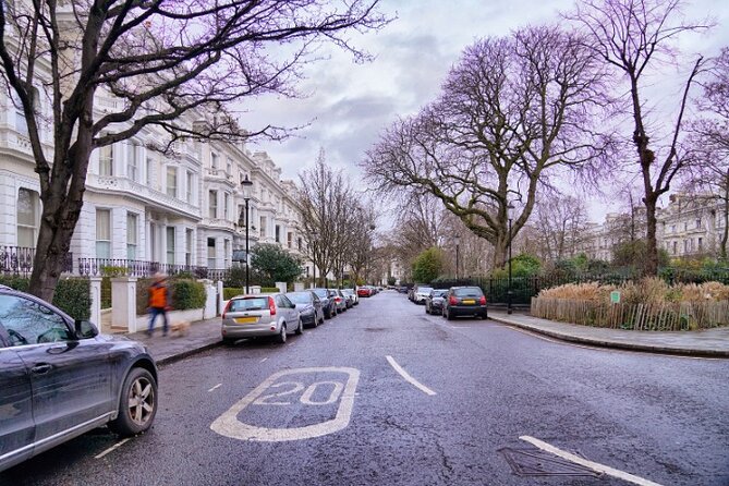 London: Notting Hill Self-Guided Walking Tour with an APP - The Notting Hill Bookshop, and how to enjoy it even if you are not a superfan