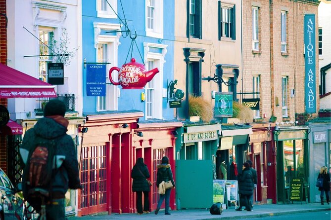 London: Notting Hill Self-Guided Walking Tour with an APP - Lansdowne Crescent, classic townhouses and another movie-scene moment