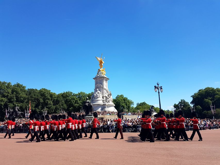 London: Palaces and Parliament Walking Tour - The Mall to Trafalgar Square: A Clean Line Through Power and Culture
