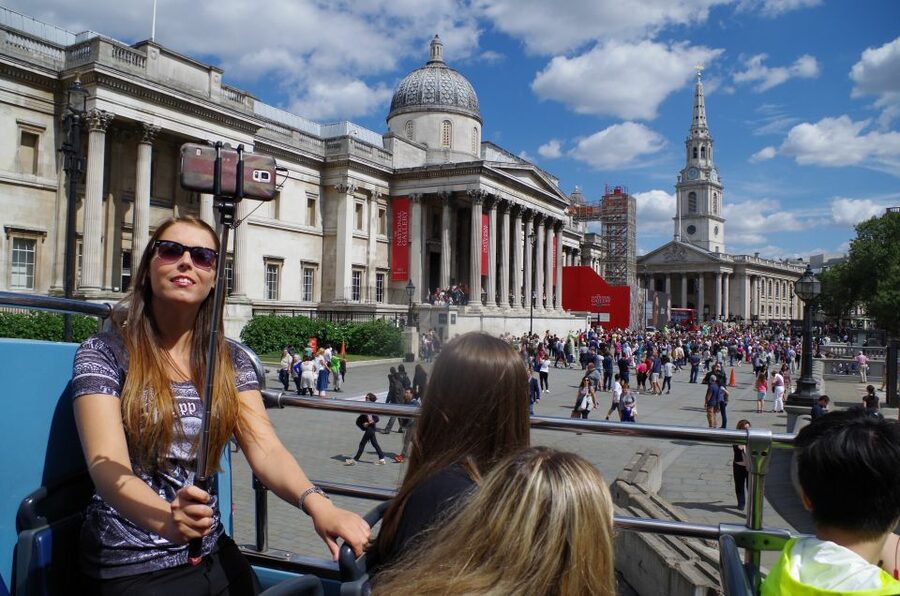 London: Panoramic Open-Top Bus Tour - Audio Guide in 12 Languages, and How to Choose