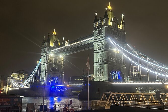 London: Private Black Cab Night Tour with Hotel Pick Up - Why a private black cab night tour works so well