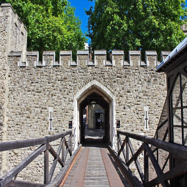 London: Private Guided Tour of Top Highlights by Car - Westminster Abbey: 1,000 years of who’s buried there