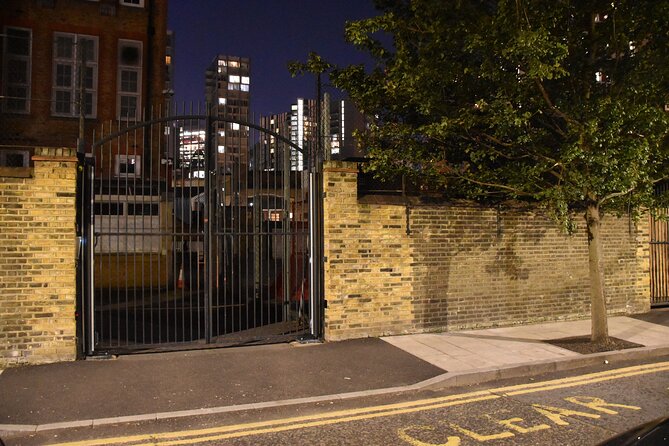 London Private Jack The Ripper Tour - Stop 3 on Hanbury Street: Annie Chapman and the Press Panic That Followed