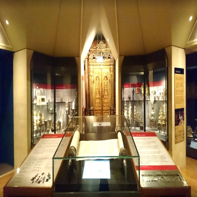 London Private Jewish History, Synagogues and Holocaust Tour - How Long You’ll Be Walking, and What to Wear