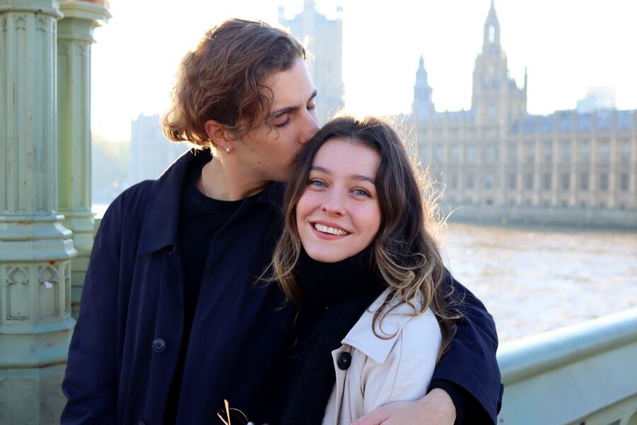 London: Private Landmark Tour with Professional Photographer - Key things you will notice right away