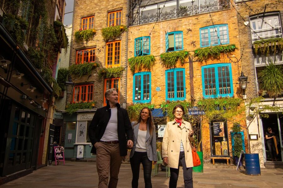London: Private Personalized Tour with a Local Host - Shopping and Street Food Time, Without Making It Feel Like Errands