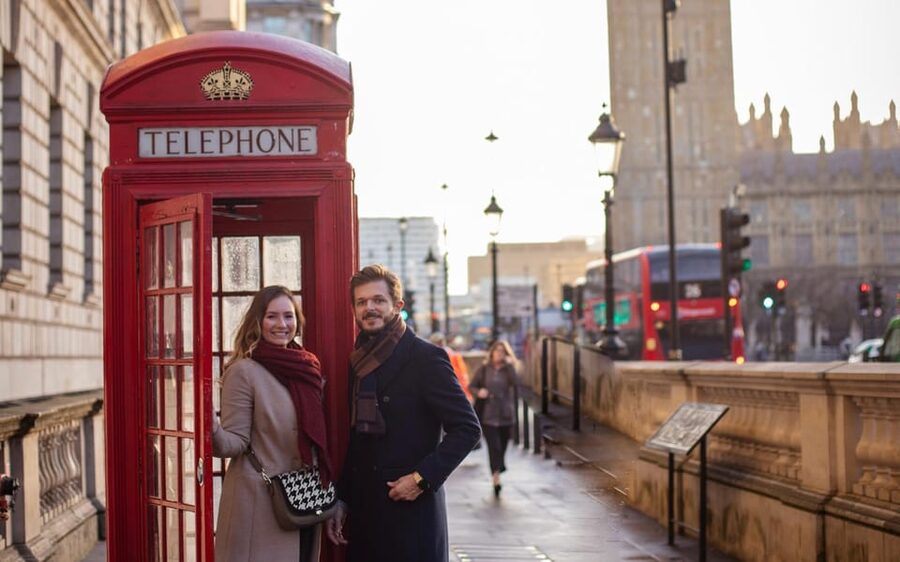 London: Private Photoshoot with Video Clip Option - How your photographer keeps it natural, not awkward